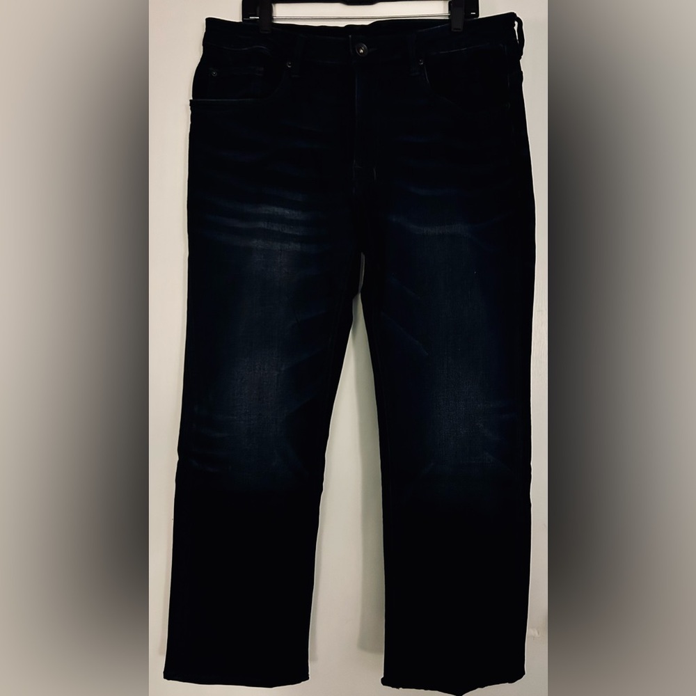 David Bitton Buffalo Driven X- Relaxed Straight stretch cut.